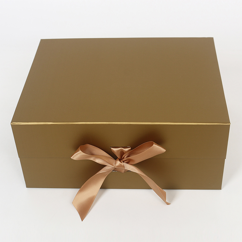 Z228 Customizable Logo Silver Foil UV Coating Embossed Folding Gift Box Z228 Customizable Logo Silver Foil UV Coating Embossed Folding Gift Box